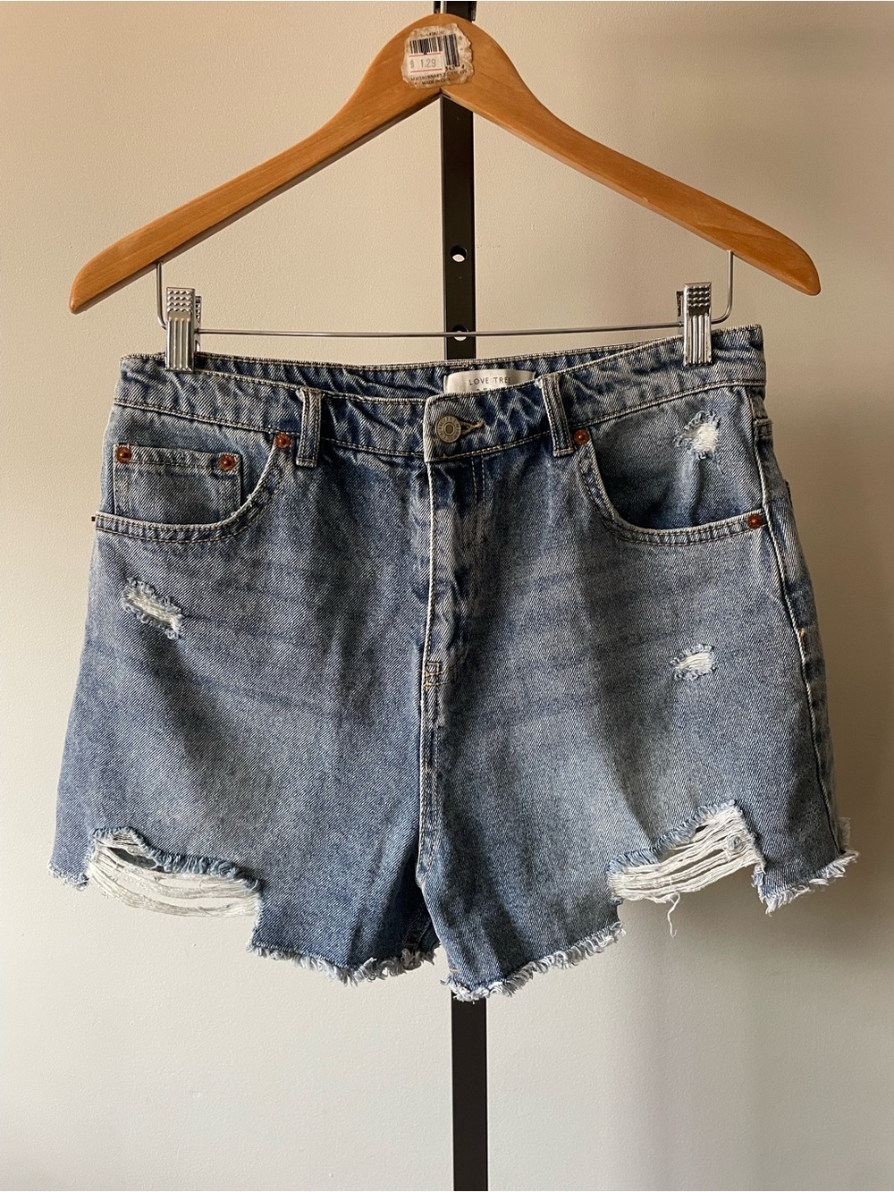 Love Tree Distressed Denim Jean Shorts High Rise Size Large NWOT